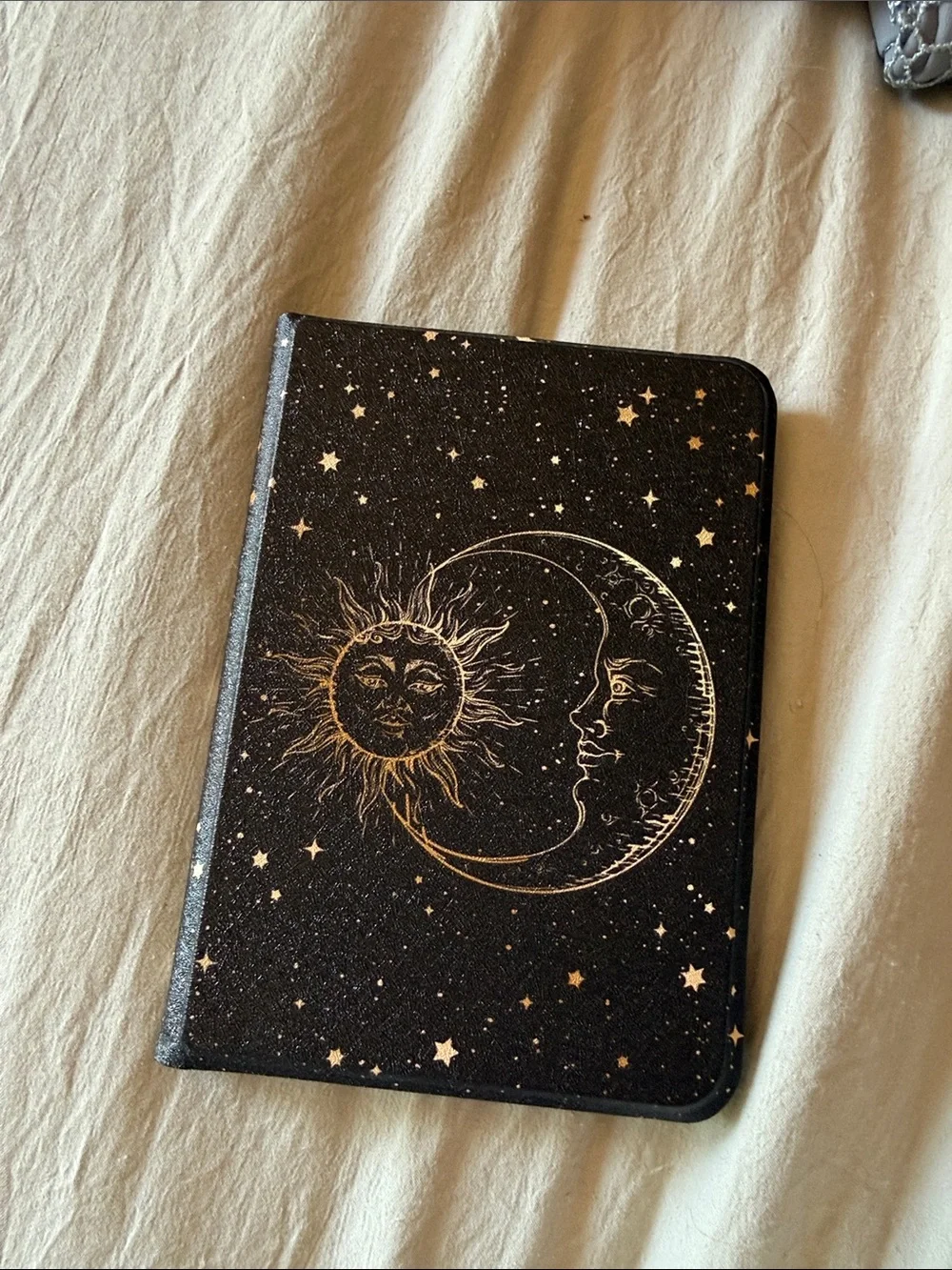 Celestial Sun & Moon Glitter Kindle Folio - Black and Gold